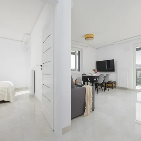 Jerozolimskie 190 By Solarento Varşova