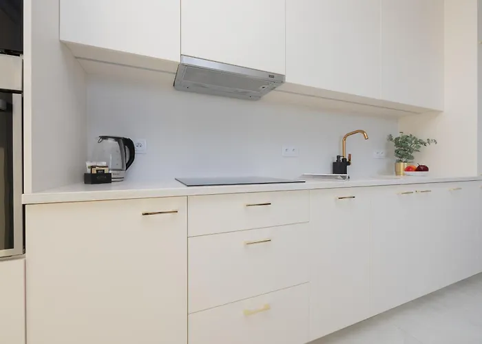 Appartement Jerozolimskie 190 By Solarento Warschau