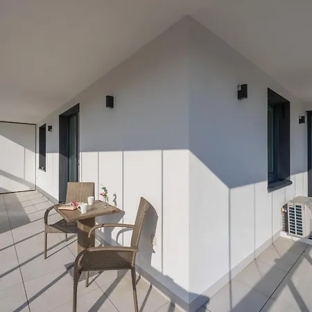 Skyline View Jerozolimskie 190 By Solarento Apartment *